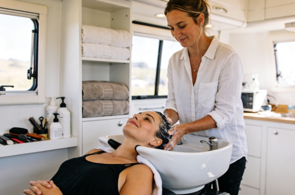 19.Mobile Salon